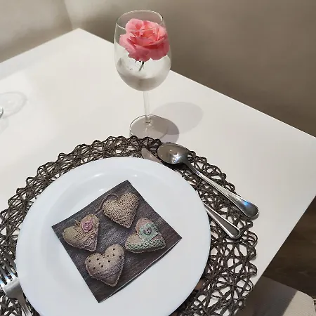 Apartma Veneziano Rose דירה