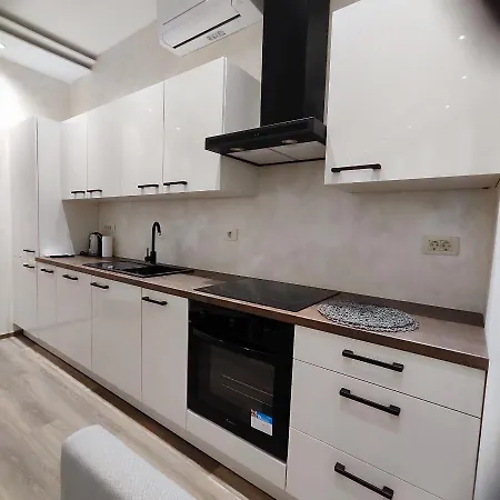 Appartement Apartma Veneziano Rose *